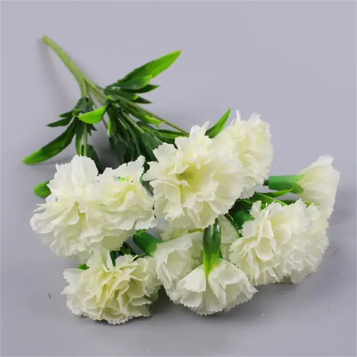 Bouquet de fausses fleurs artificielles