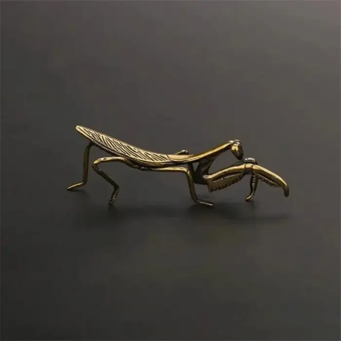 Ornement Miniature mante en cuivre