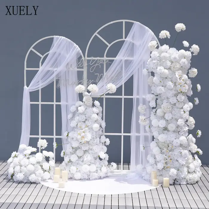 X7749 Arrangements floraux de mariage en hortensias et orchidées blanc pur