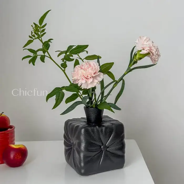 Vase en céramique décoratif pour salon