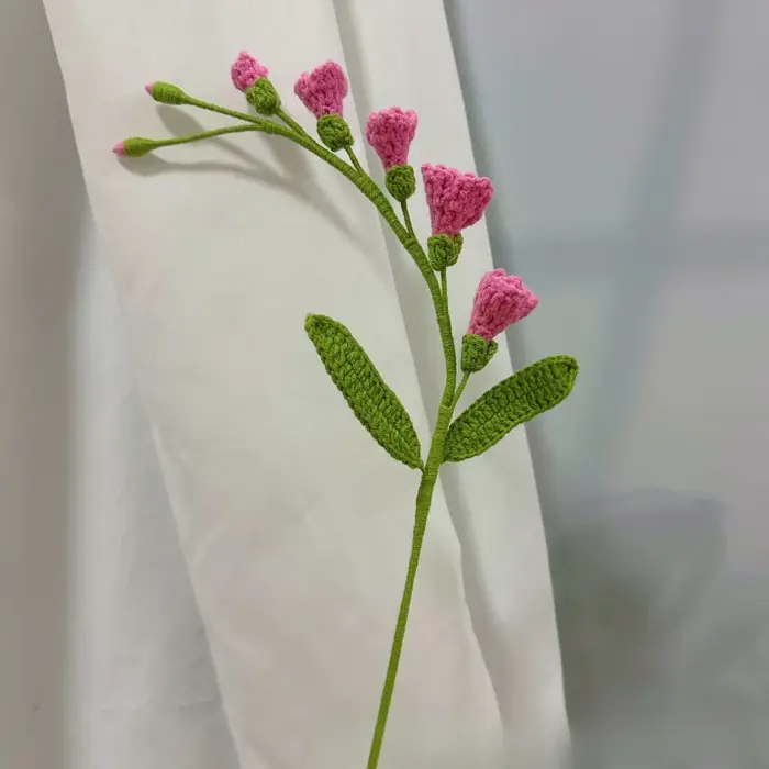 Bouquet de fresie tissé à la main