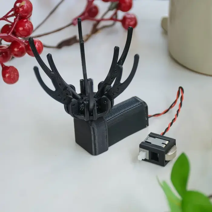 Moteur électrique pour fleurs artificielles à ouverture et fermeture automatiques