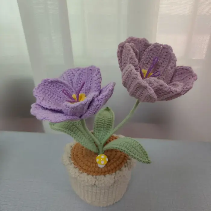 Tulipe en pot au Crochet faite à la main