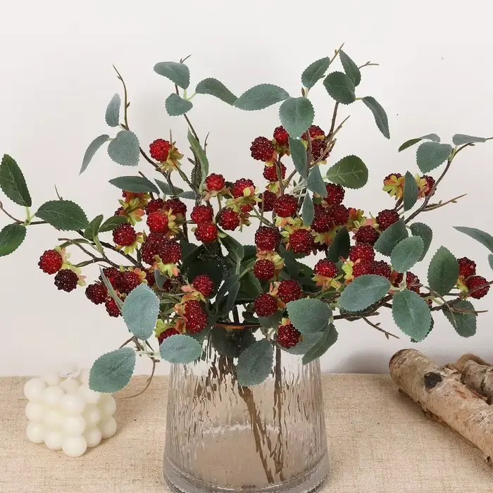 Plante artificielle de framboises rouges