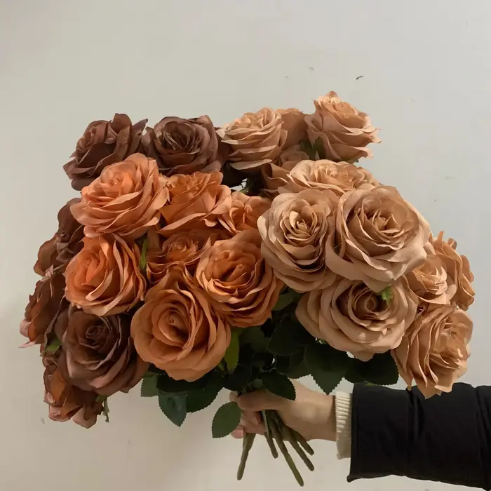 Bouquet de Roses artificielles à 9 têtes