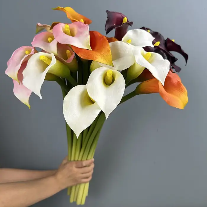 5/6 pièces de fleurs artificielles en PU au toucher réel, type Calla Lily, pour décoration de restaurant, simulation de petites fleurs artificielles violettes de type Taro de mer