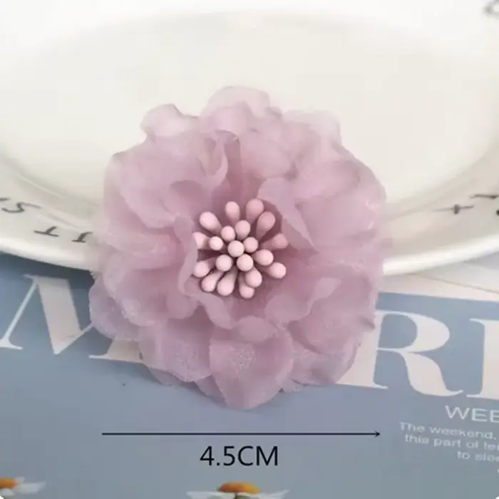 Mélange de fleurs artificielles en mousseline de soie