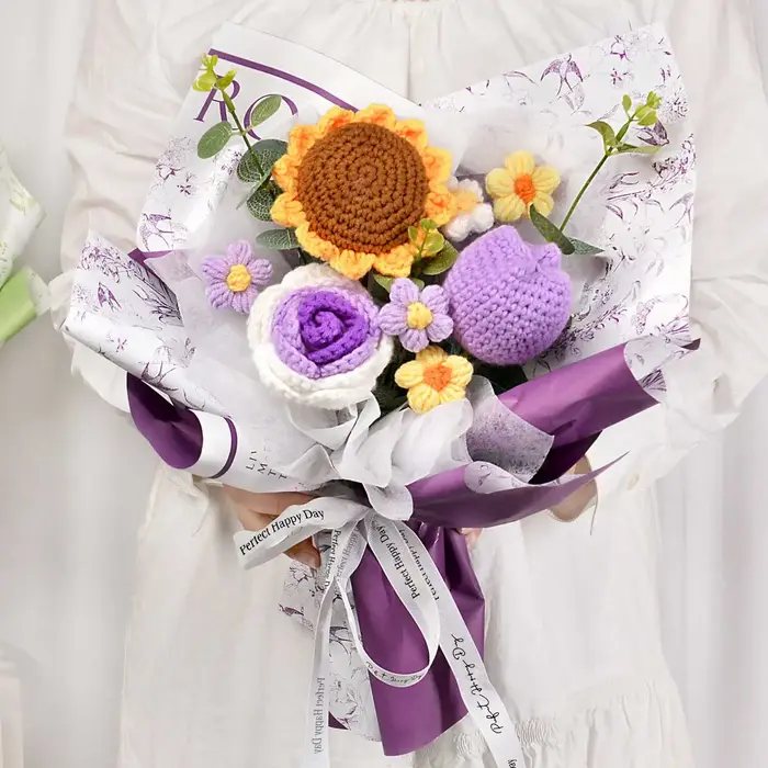 Bouquets de fleurs de tulipes au crochet faits à la main