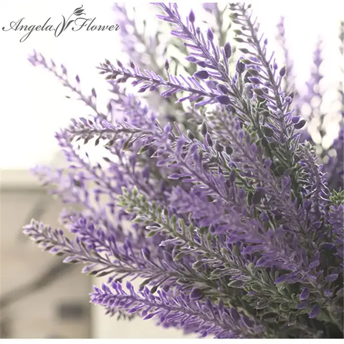 Fleur artificielle de lavande romantique