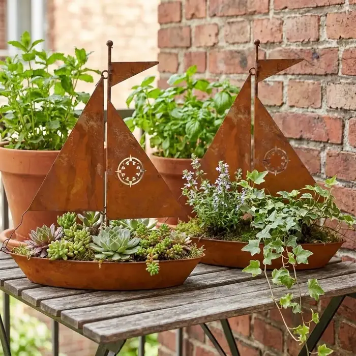Pot de fleurs rustique en forme de voilier, pot à succulentes vintage nautique fait main en métal, résistant aux intempéries et antirouille, jardinière en forme de bateau