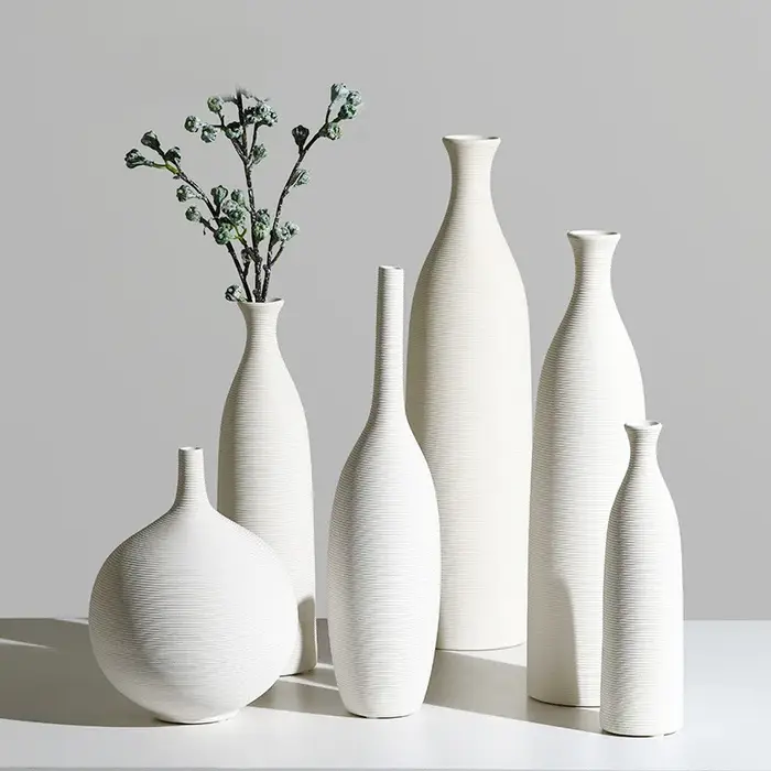 Vase en céramique, décoration avancée