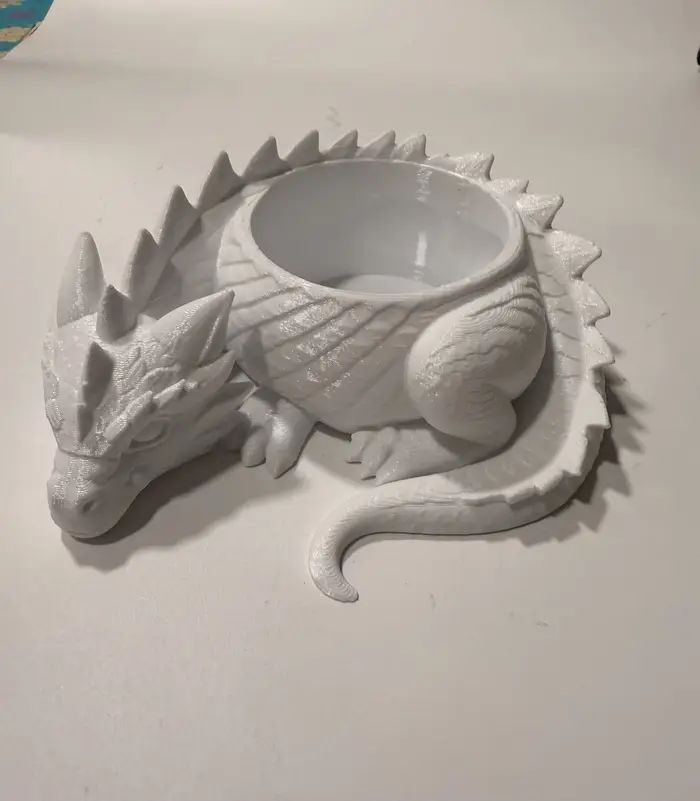 Pot de fleurs tête de dragon imprimé en 3D