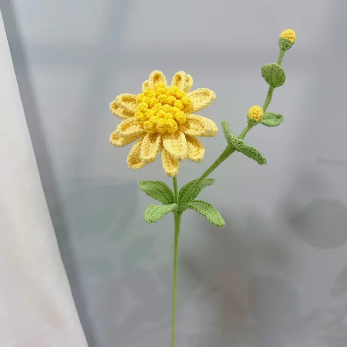 Bouquet de marguerites africaines au crochet fini