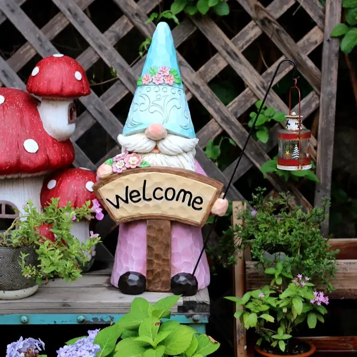Statue de jardin Gandalf avec panneau de bienvenue, décor de balcon extérieur, Figurine de Gnome fantaisiste tenant une bobine d'encens, ornement de cour Unique