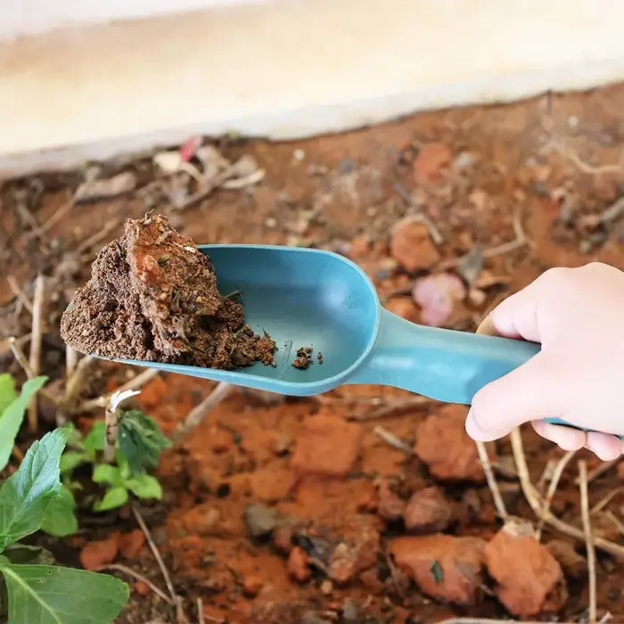 Pelle de jardin domestique en plastique