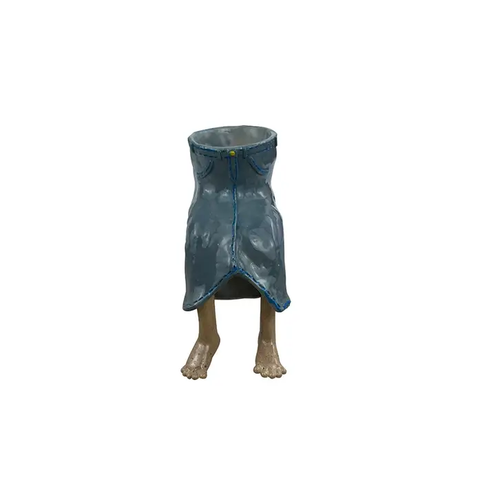 Pot de fleurs suspendu en forme de jambe