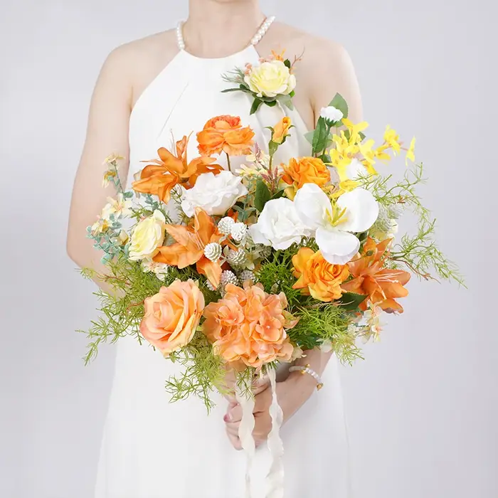 Bouquet de roses à main série Orange et blanc
