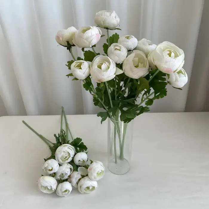 6 pièces de fleurs artificielles en soie