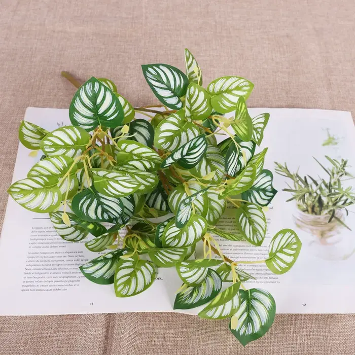 Plantes artificielles en plastique pour la décoration de la maison