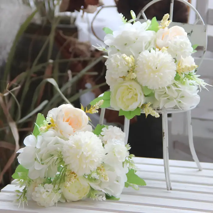 Pivoine bleu ciel fausses fleurs hortensia