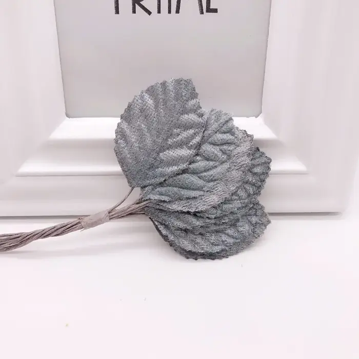 Fleurs artificielles en forme de feuille de soie