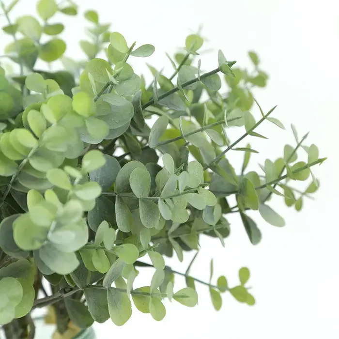 Bouquet de plantes artificielles en feuilles d'eucalyptus