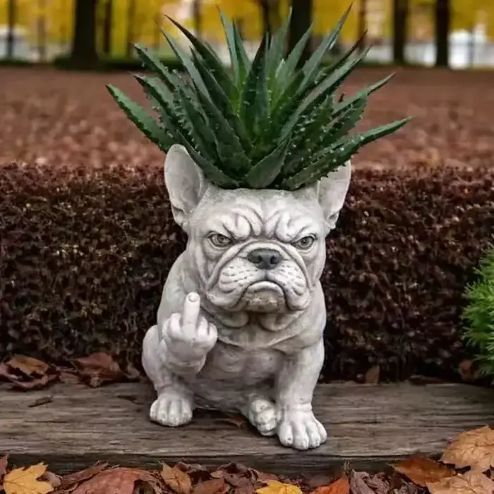 Pot de fleurs amusant en forme de chien