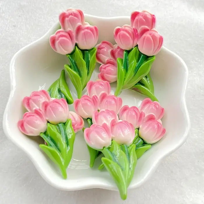 Ensemble de statues de fleurs en résine, 10 pièces, fleurs de tulipe plates pour scrapbooking, artisanat de bricolage et décorations de vacances, aucune électricité requise