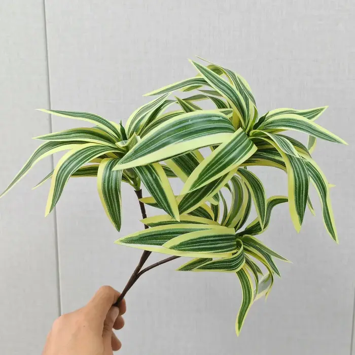 Plantes de palmier artificielles