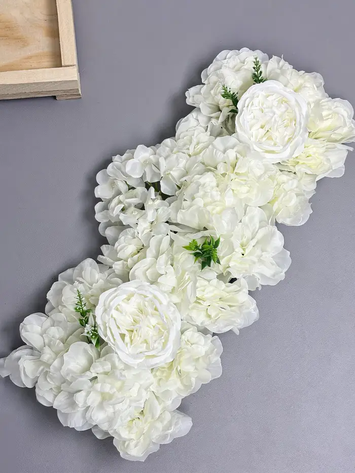 Arrangements de fleurs artificielles 2026 pour décorations de mariage en extérieur