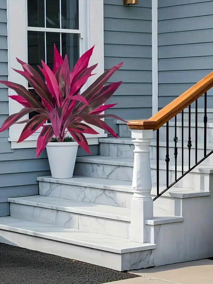 Plante banane artificielle violette et rouge vibrante