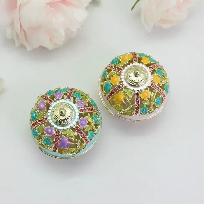 Boîte à fleurs circulaire en étain pour mariage