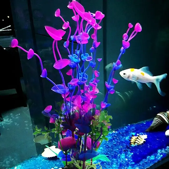 Fausse plante artificielle en plastique, fleur violette, plante d'aquarium artificielle, accessoires précieux de poisson, ornement de décoration, plante sous-marine