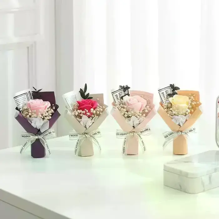 Mini bouquet de roses artificielles