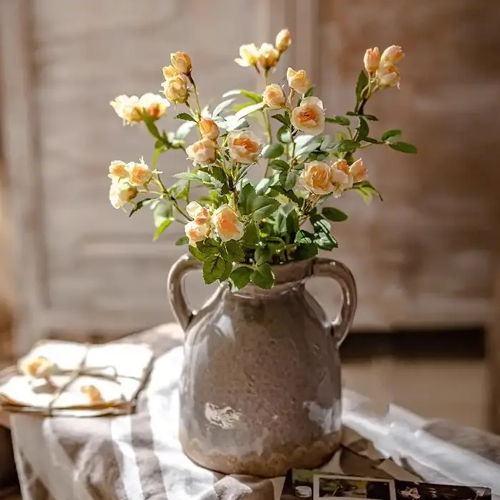 Fleurs artificielles de camélia et de marguerite pour bouquet de mariée