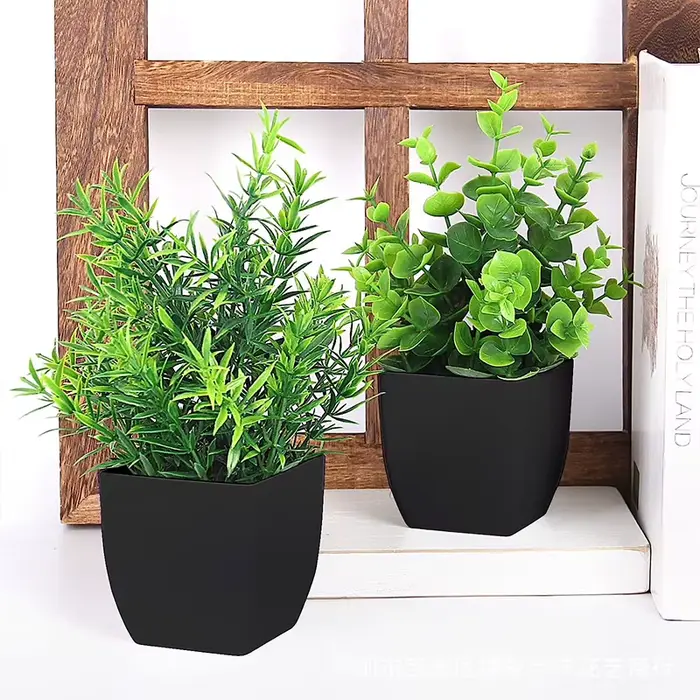 Plantes artificielles bonsaï vert en pot