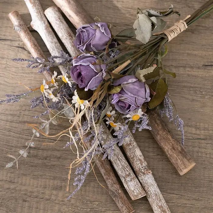 Bouquet de roses séchées de style français rétro