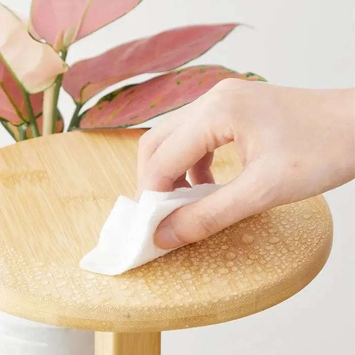 Support roulant pour plantes en bambou
