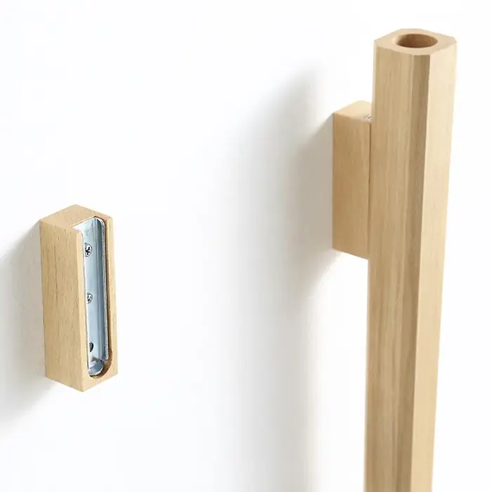 Vase à fleurs suspendu en bois massif