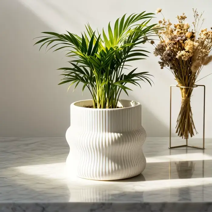 Petit pot de fleurs en plastique imitation céramique