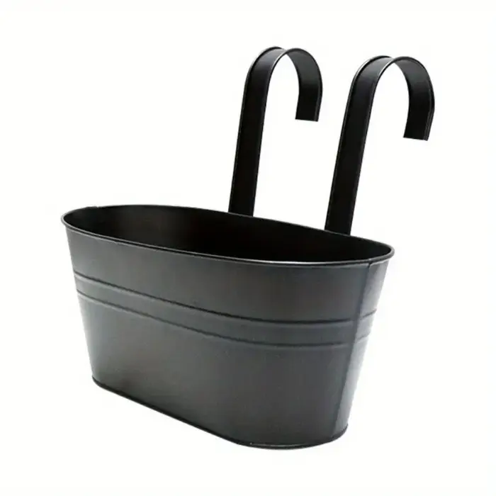 Pots de fleurs en fer avec trous et crochets de proximité