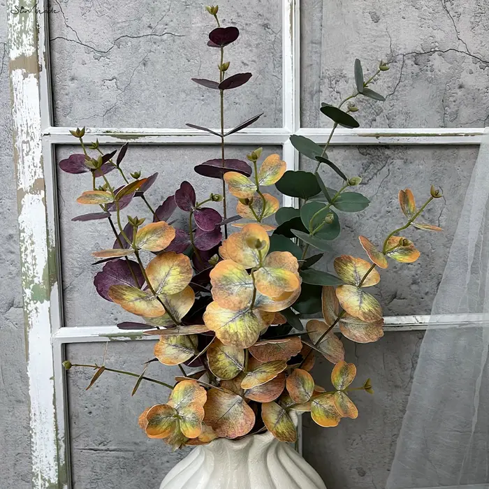Plantes artificielles d'eucalyptus pour la décoration intérieure