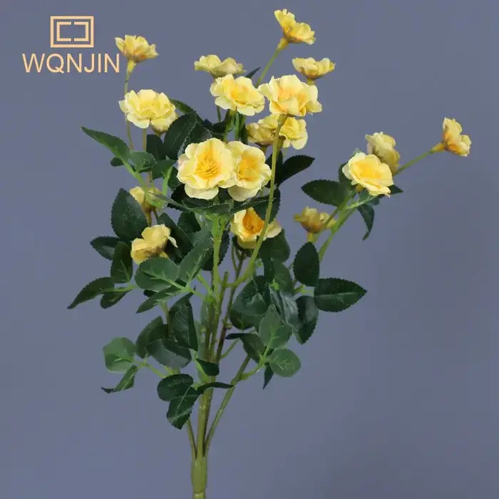 Petites Roses artificielles