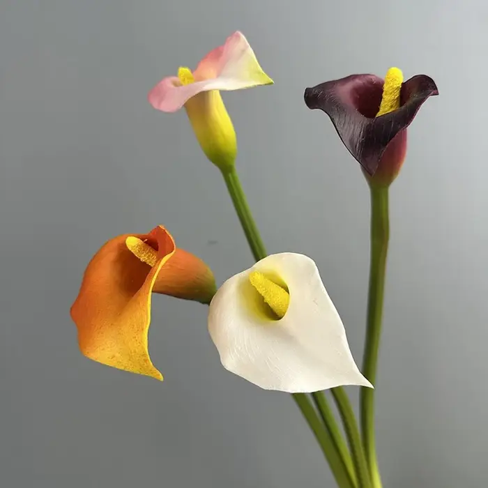 5/6 pièces de fleurs artificielles en PU au toucher réel, type Calla Lily, pour décoration de restaurant, simulation de petites fleurs artificielles violettes de type Taro de mer