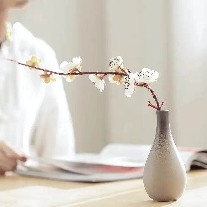 Petit vase en poterie chinoise
