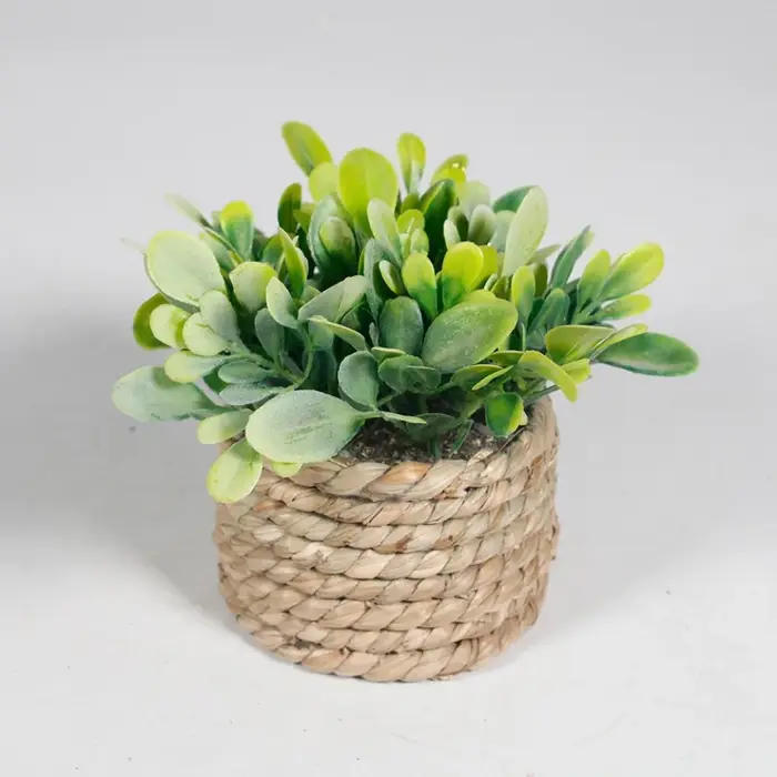 Plante en pot artificielle verte