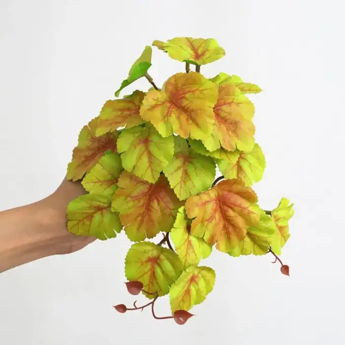 23 feuilles de plantes artificielles vertes