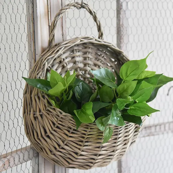 Panier mural de jardin en rotin fait main