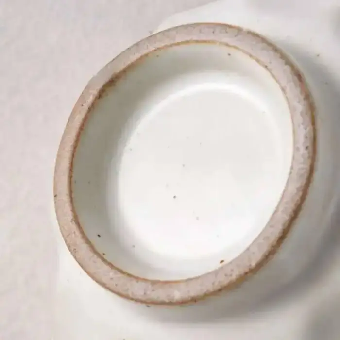 Assiette à bec en céramique en forme de fleur rétro
