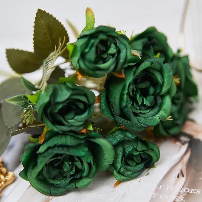 Bouquet de 8 roses vertes artificielles